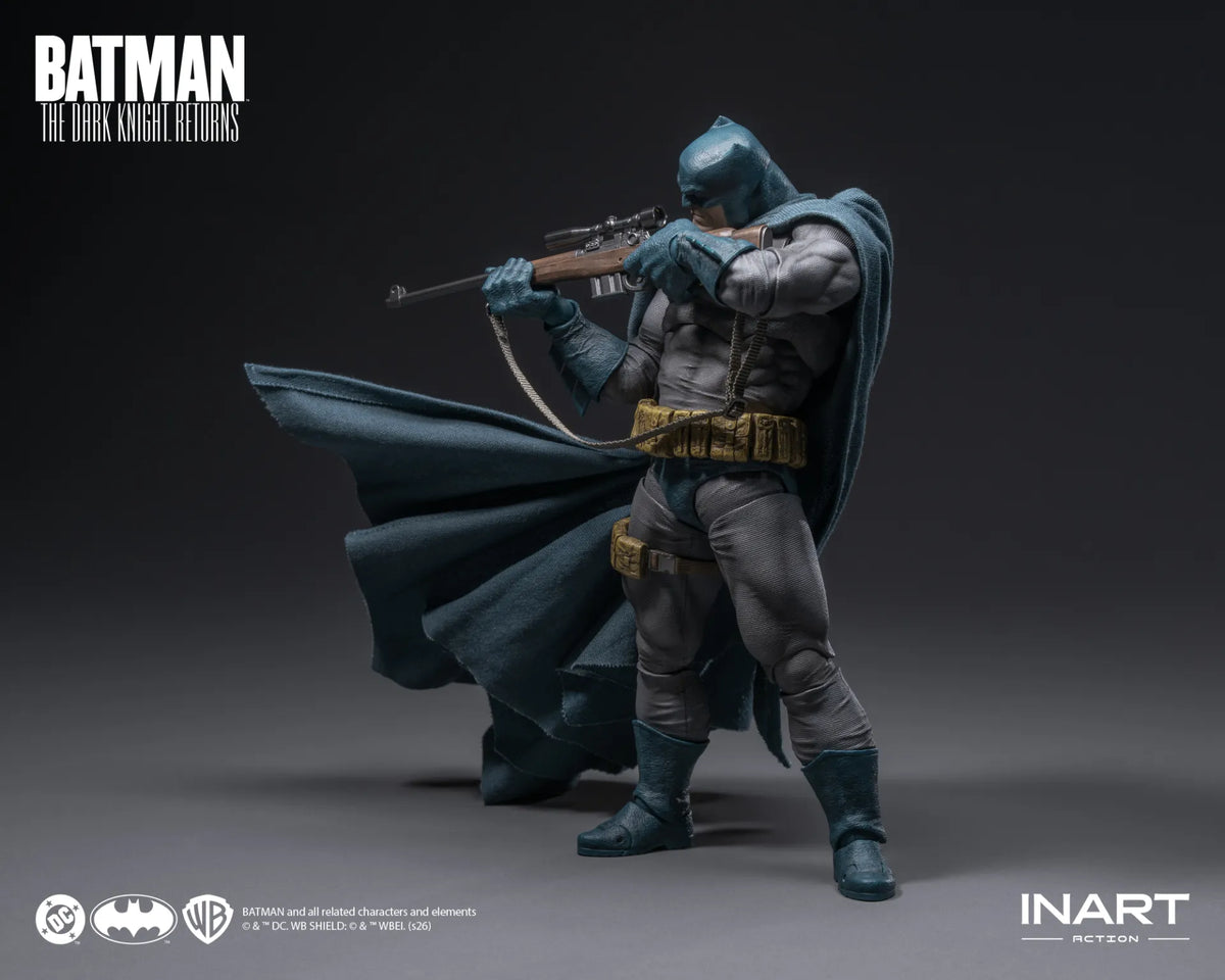 BATMAN THE DARK KNIGHT RETURNS BLUE SUIT 1/12 16,9 CM INART