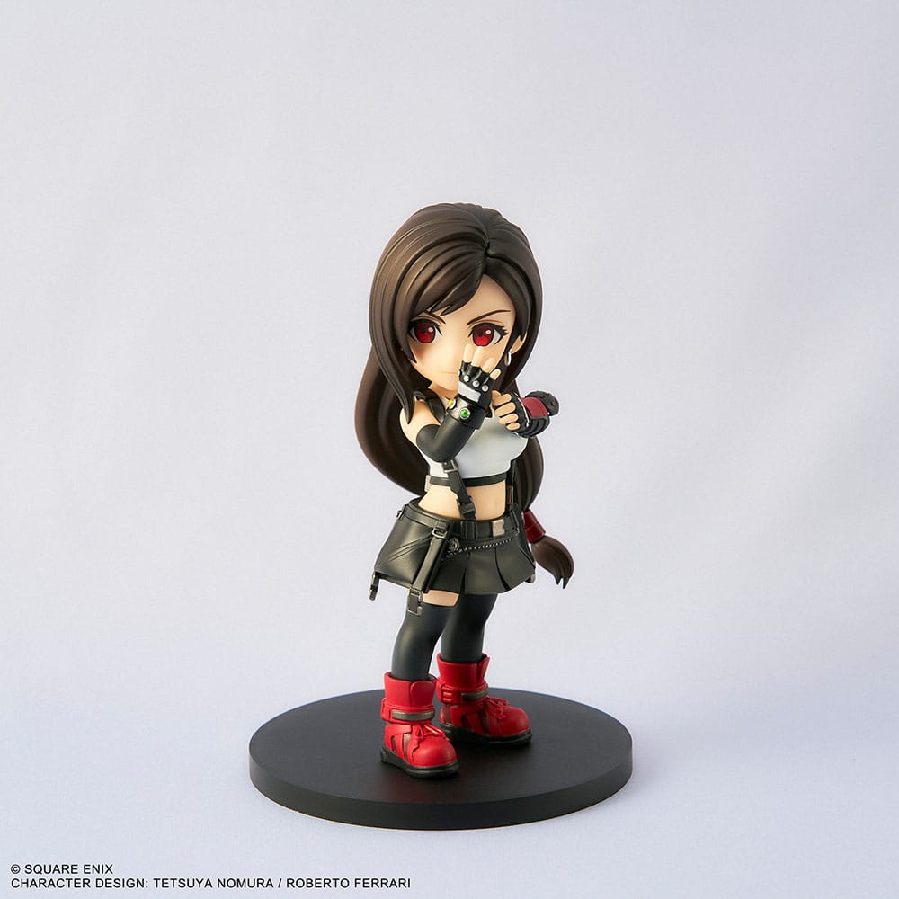 Estatua chibi de Tifa Lockhart 11 cm con atuendo clásico – Final Fantasy VII Rebirth