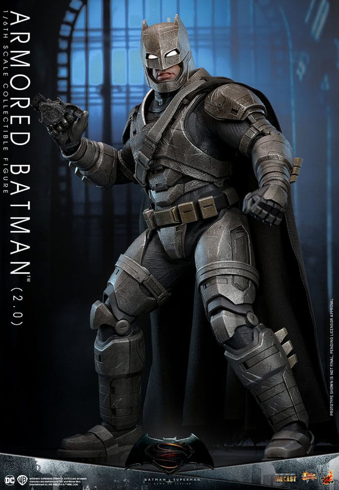 Figura Batman v Superman – Armored Batman 2.0 en pose de acción lateral.