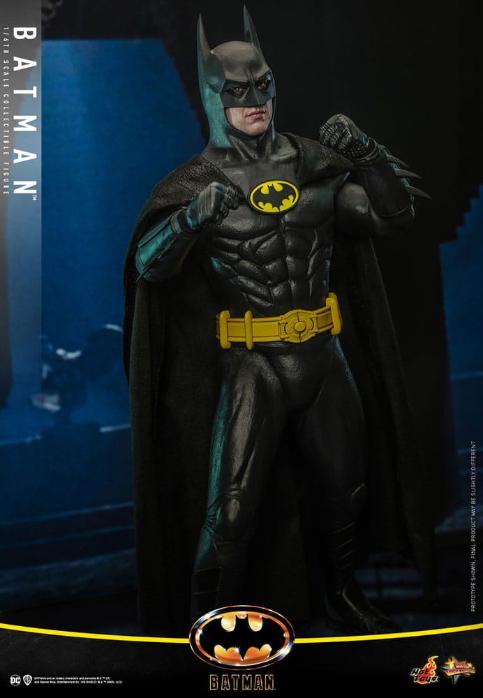 Figura Hot Toys Batman con detalle del cinturón y traje musculado