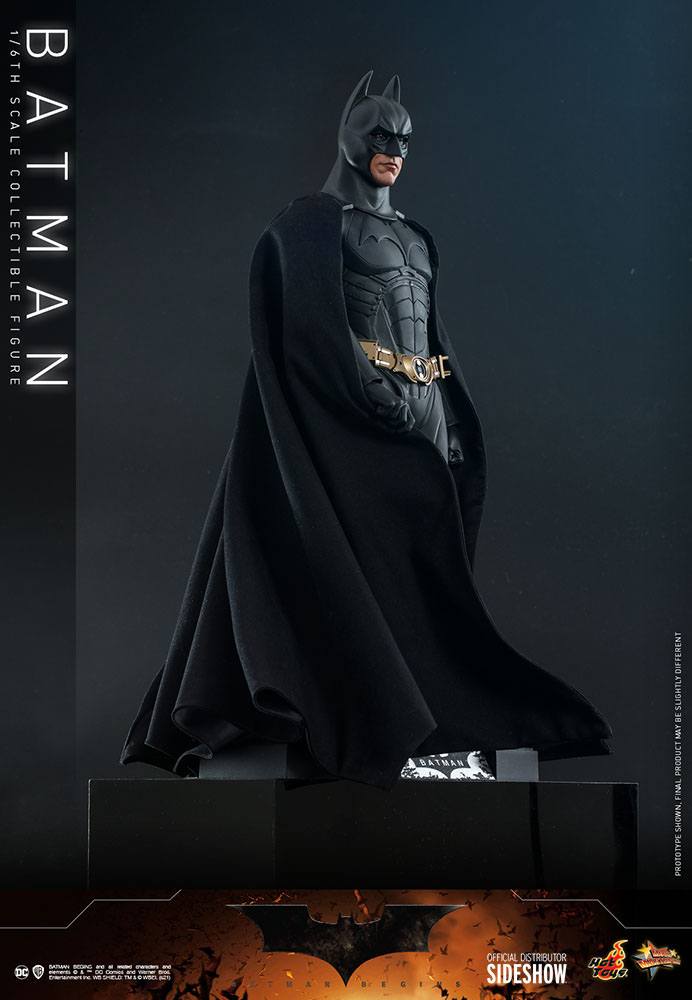 Figura coleccionable Batman Christian Bale Hot Toys con rostro intercambiable.