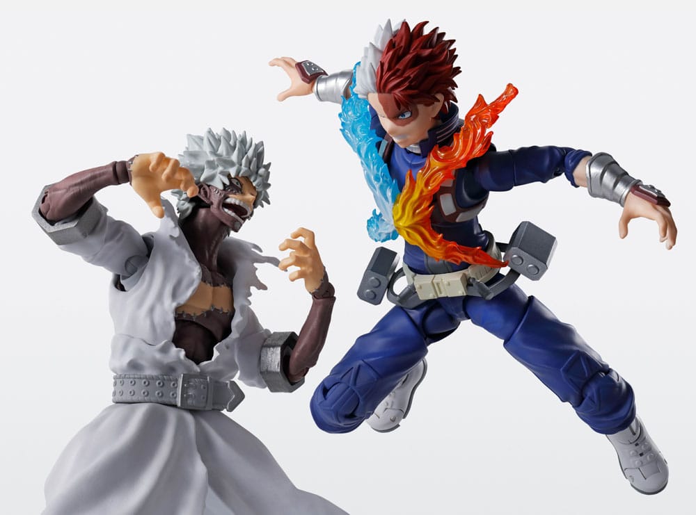 Figura articulada de Dabi en pose de acción con manos encendidas en llamas azules.