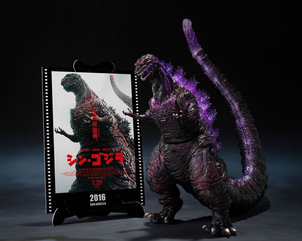 Detalle lateral de la figura Godzilla Fourth Awakening Ver. con acabado luminoso