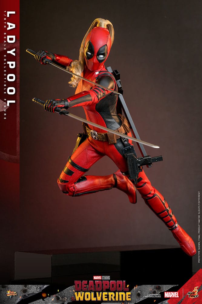 Detalle del rostro y vestimenta de Ladypool Hot Toys