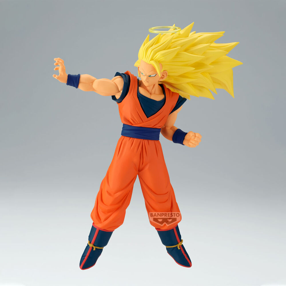 Vista lateral de Goku Super Saiyan 3 en figura coleccionable de 17cm