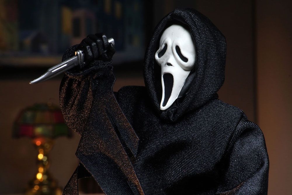 Ghostface figura NECA Retro Cloth Updated Scream 20 cm.