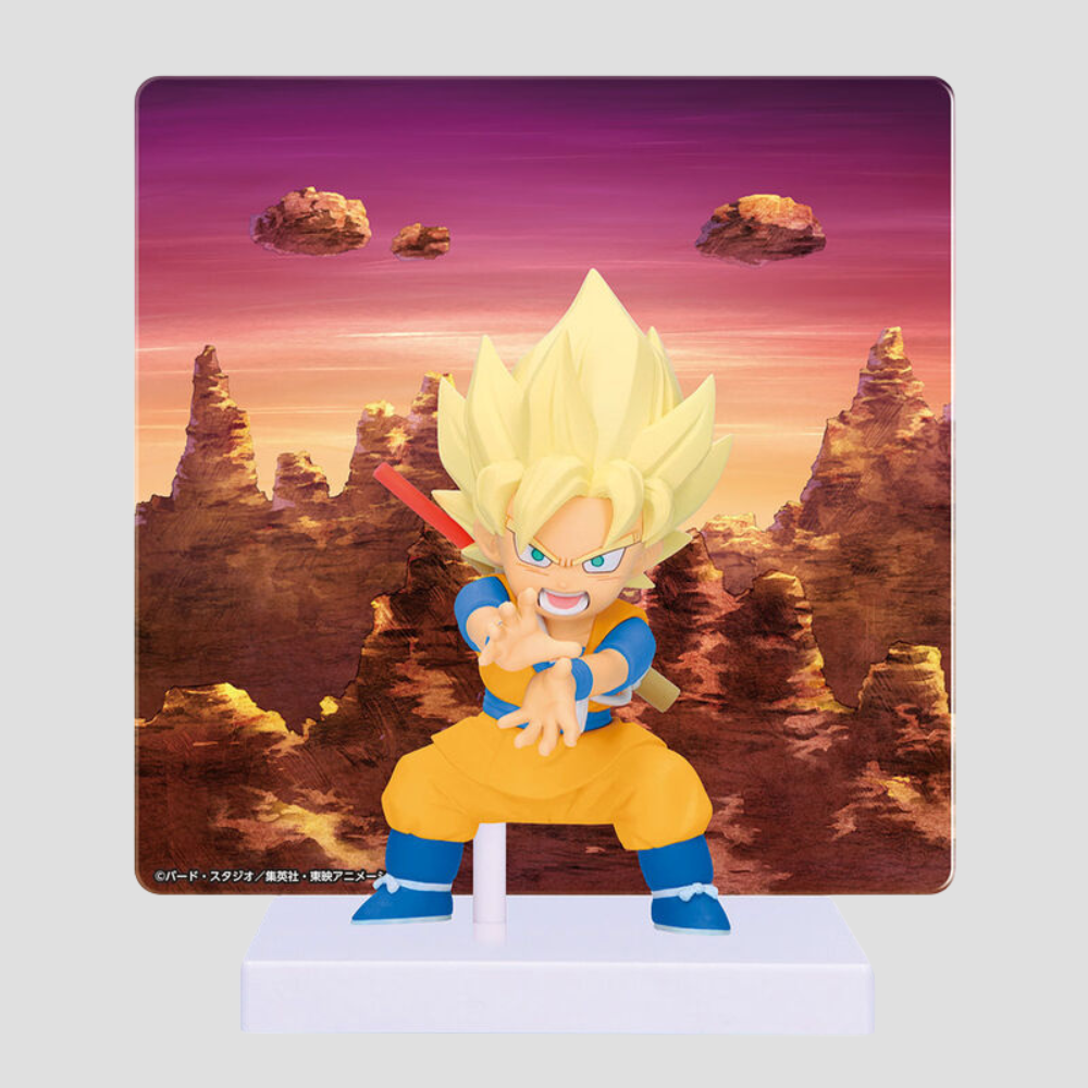 Figura de Goku con esfera del dragón y fondo al atardecer – Banpresto