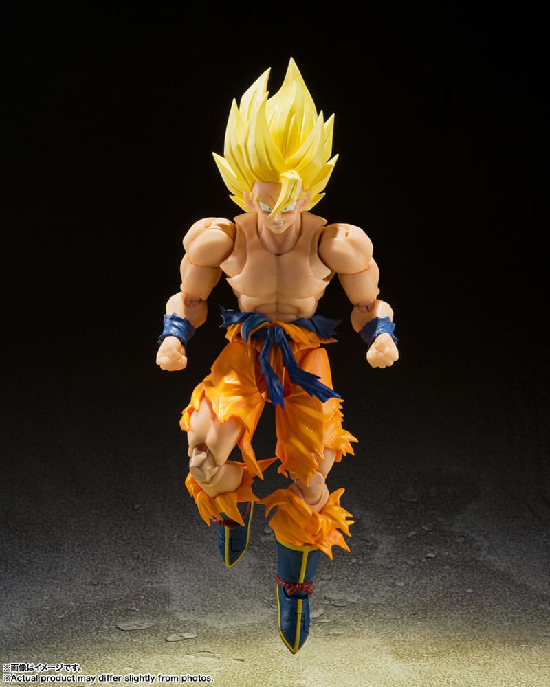 Figura articulada de Goku musculoso en pose de poder máximo
