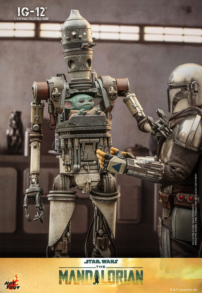Droide IG-12 articulado de Hot Toys con cabina abierta y detalles mecΓ‘nicos.