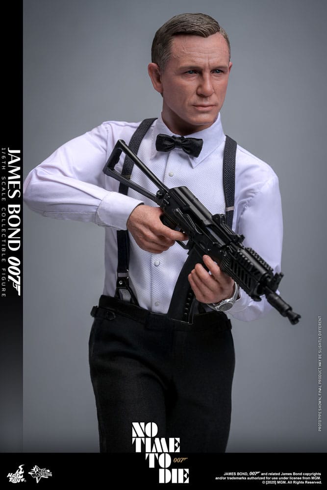 Detalle de traje esmoquin en figura Hot Toys James Bond