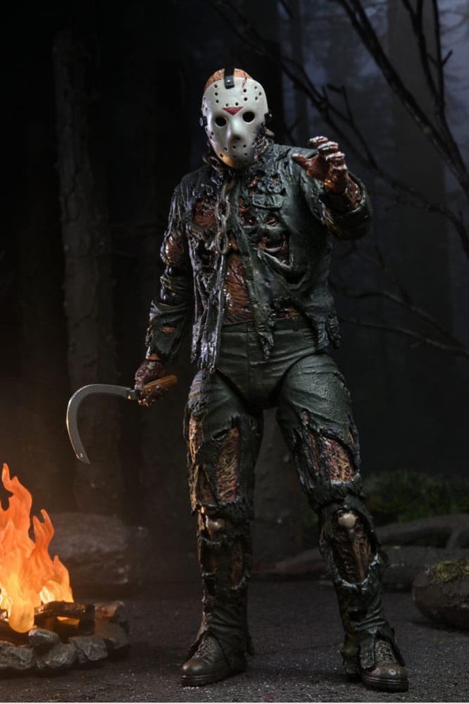 Figura Jason Voorhees NECA – versión New Blood con ropa rota y garfio.