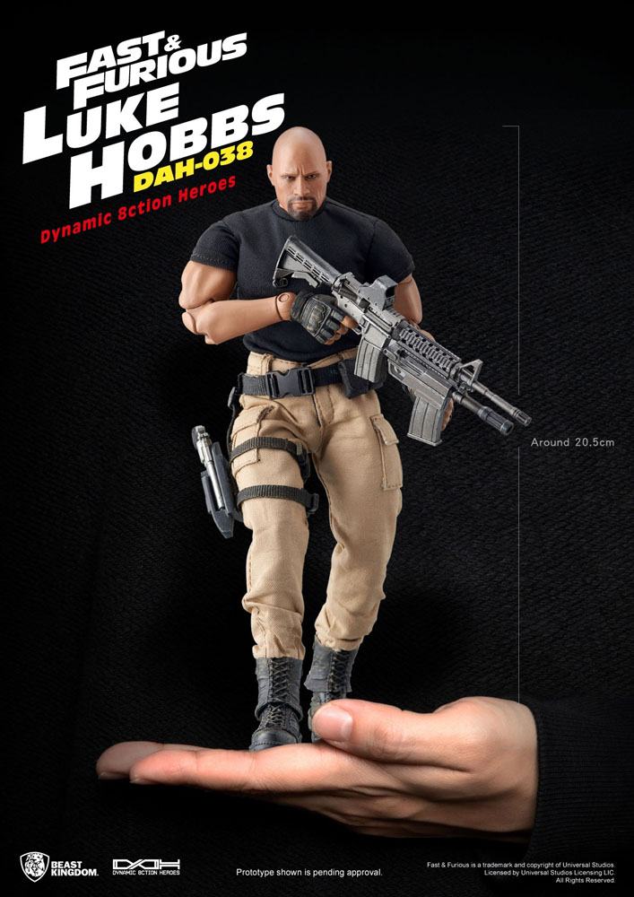 Figura de Luke Hobbs de 21 cm con rifle y base expositora.