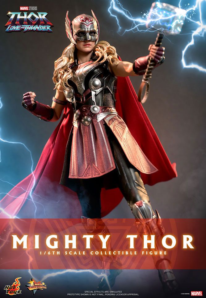 Figura Mighty Thor Hot Toys con fondo de truenos y caja original del personaje.