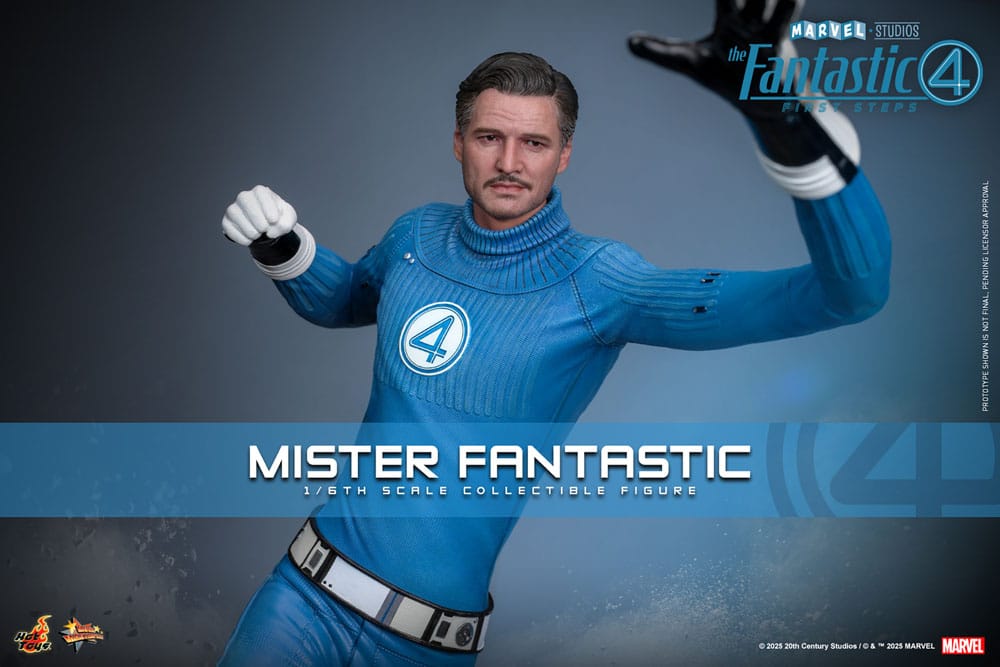 Primer plano de la figura de Pedro Pascal como Mister Fantastic con accesorios intercambiables