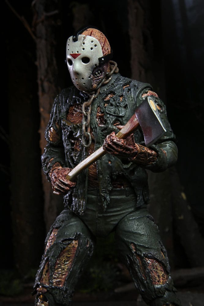 Jason Voorhees NECA Parte 7 – figura articulada con pose intimidante.