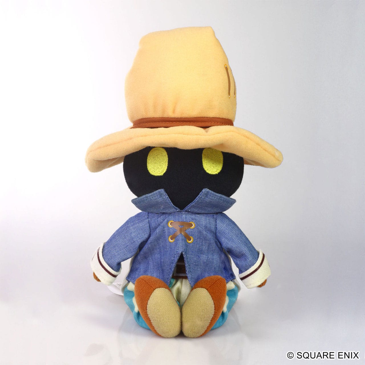 Vista frontal del peluche oficial de Vivi Ornitier 21 cm – Final Fantasy IX
