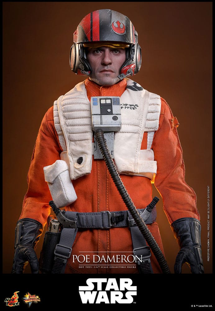 Figura articulada Poe Dameron 30 cm con base expositora.
