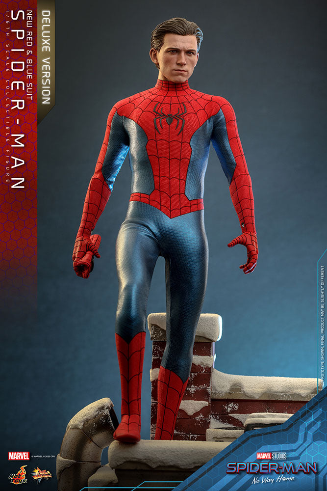 Figura articulada Spider-Man No Way Home con traje clásico en pose dinámica.