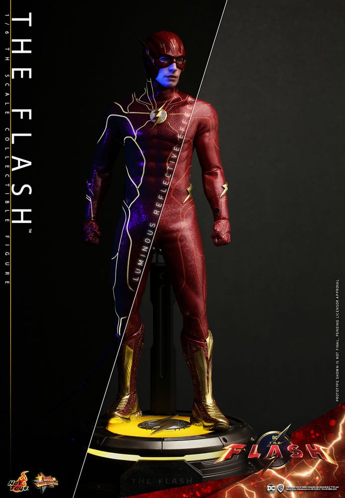 Figura articulada de Barry Allen The Flash a escala 1/6 con traje detallado Hot Toys.