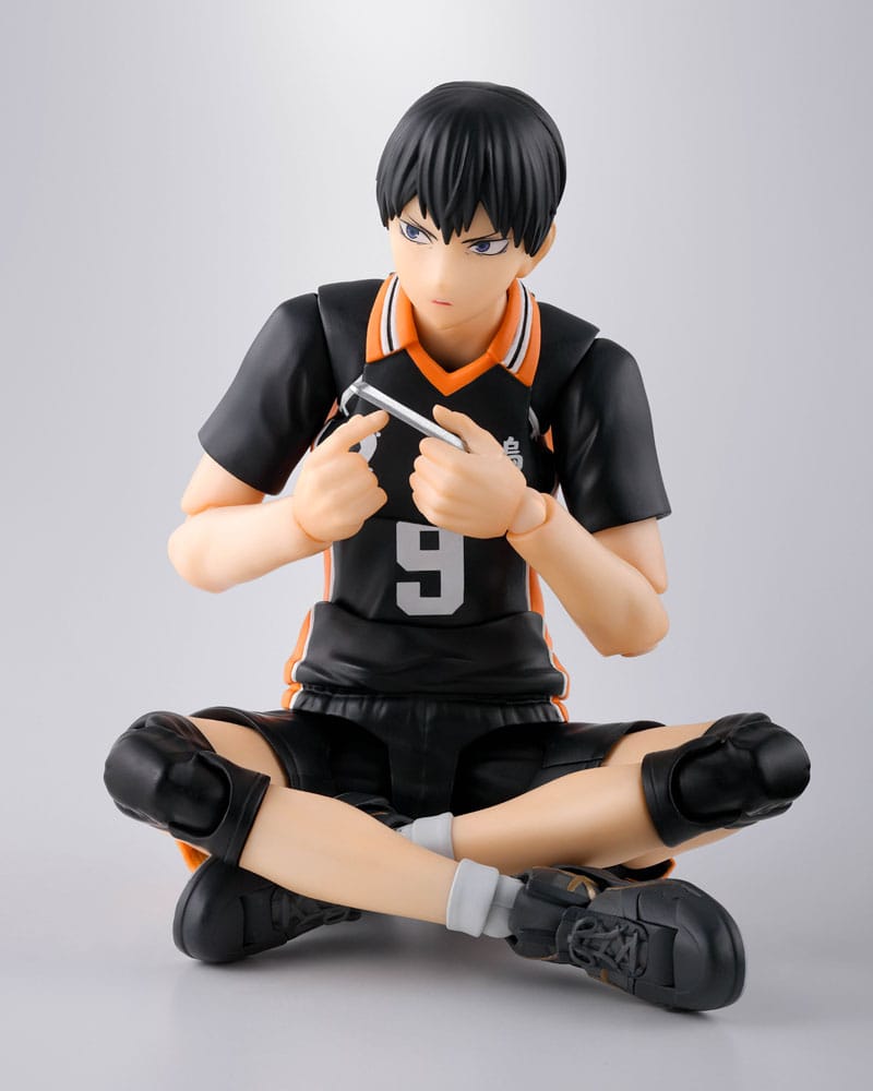 Figura anime Haikyu!! con accesorios, balón y base incluida