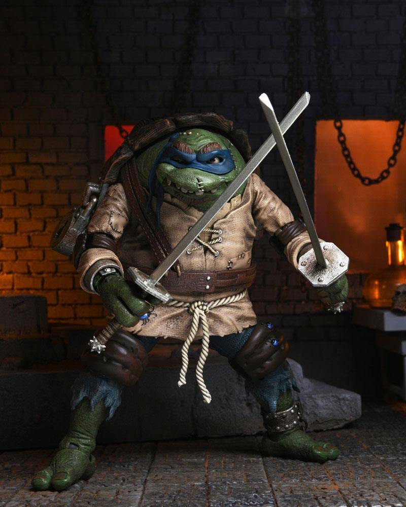 Figura NECA Leonardo Tortugas Ninja crossover Universal Monsters.
