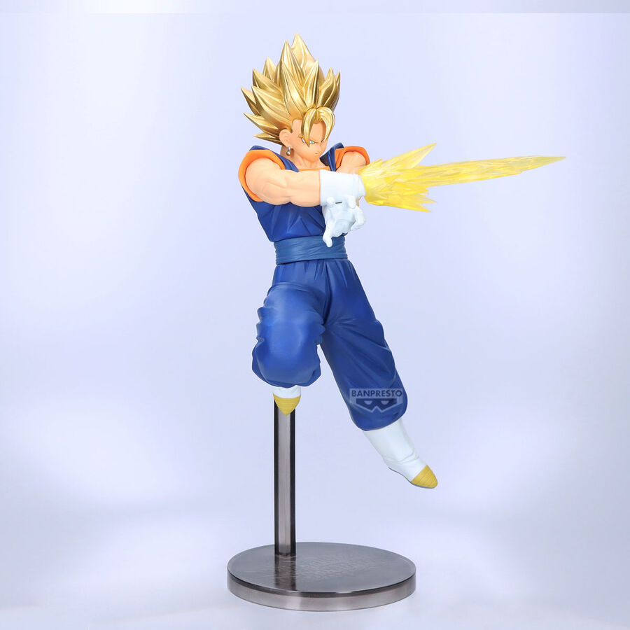 Figura conmemorativa de Dragon Ball Z en pose de ataque