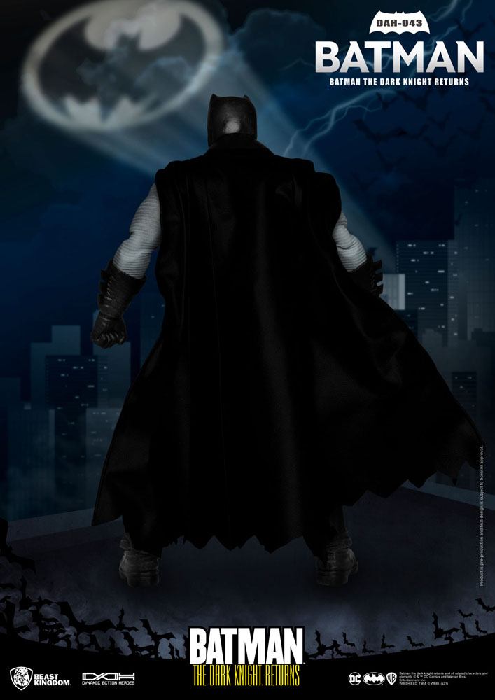 BATMAN THE DARK KNIGHT RETURNS – FIGURA 21 CM – BEAST KINGDOM – ESCALA 1/9