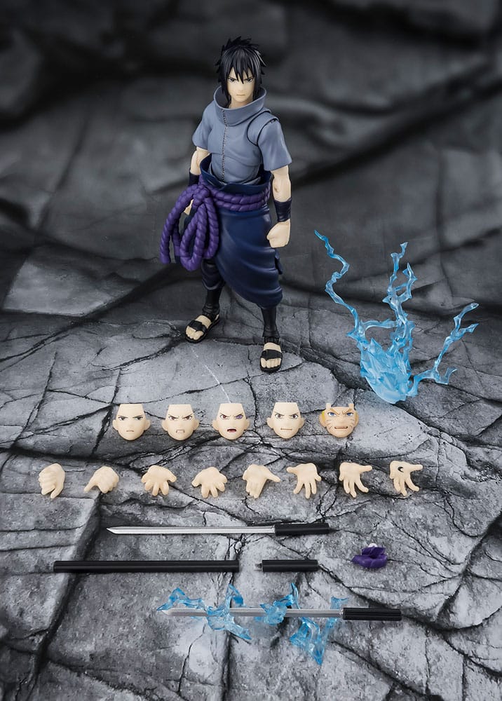 SASUKE UCHIHA SOLITARY SHINOBI FIGURA S.H.FIGUARTS NARUTO 15 CM
