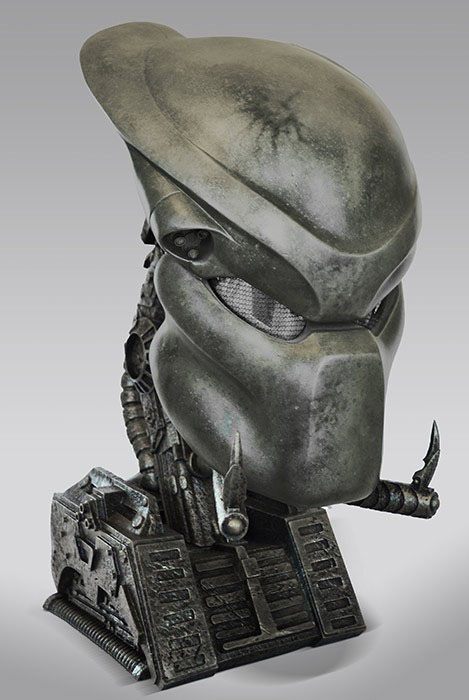 PREDATOR CASCO BIO – RÉPLICA 1/1 CON LUZ 61 CM (PREDATOR – LICENCIA OFICIAL)