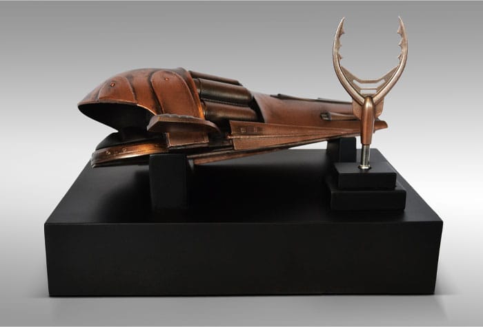 NETGUN & SPEARGUN PROJECTILE – RÉPLICA TAMAÑO REAL 28 CM (PREDATOR 2 – LICENCIA OFICIAL)