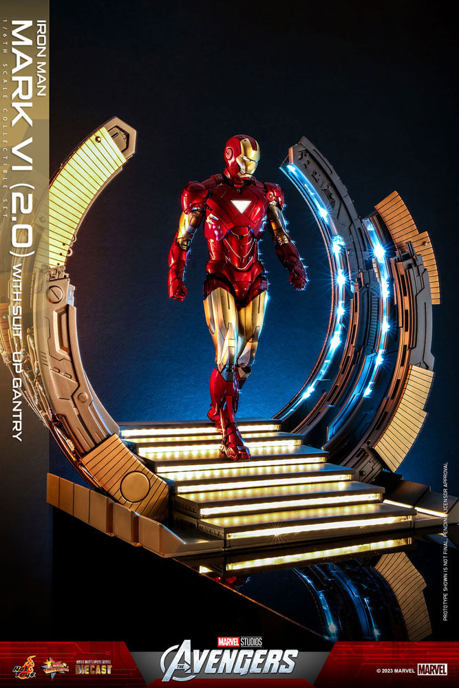 IRON MAN MARK VI (2.0) 1/6 – SUIT-UP GANTRY – FIGURA DIECAST HOT TOYS MARVEL