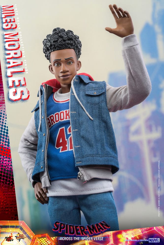 MILES MORALES - SPIDER-MAN: CRUZANDO EL MULTIVERSO - HOT TOYS FIGURA 1/6 ESCALA 29 CM