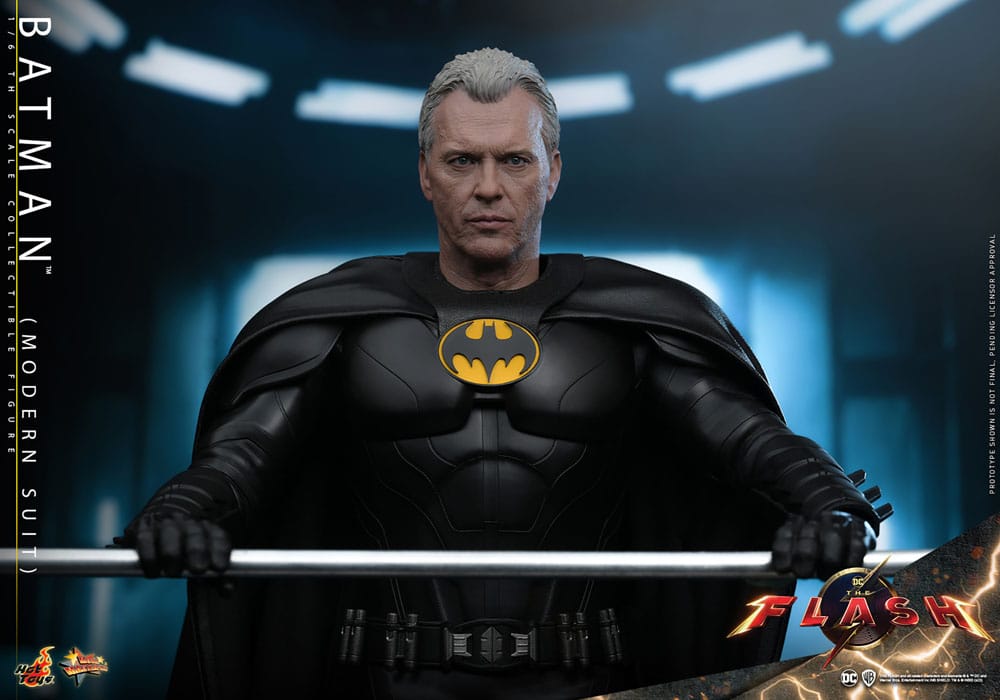 BATMAN (MODERN SUIT) – THE FLASH MOVIE MASTERPIECE 1/6 HOT TOYS 30 CM