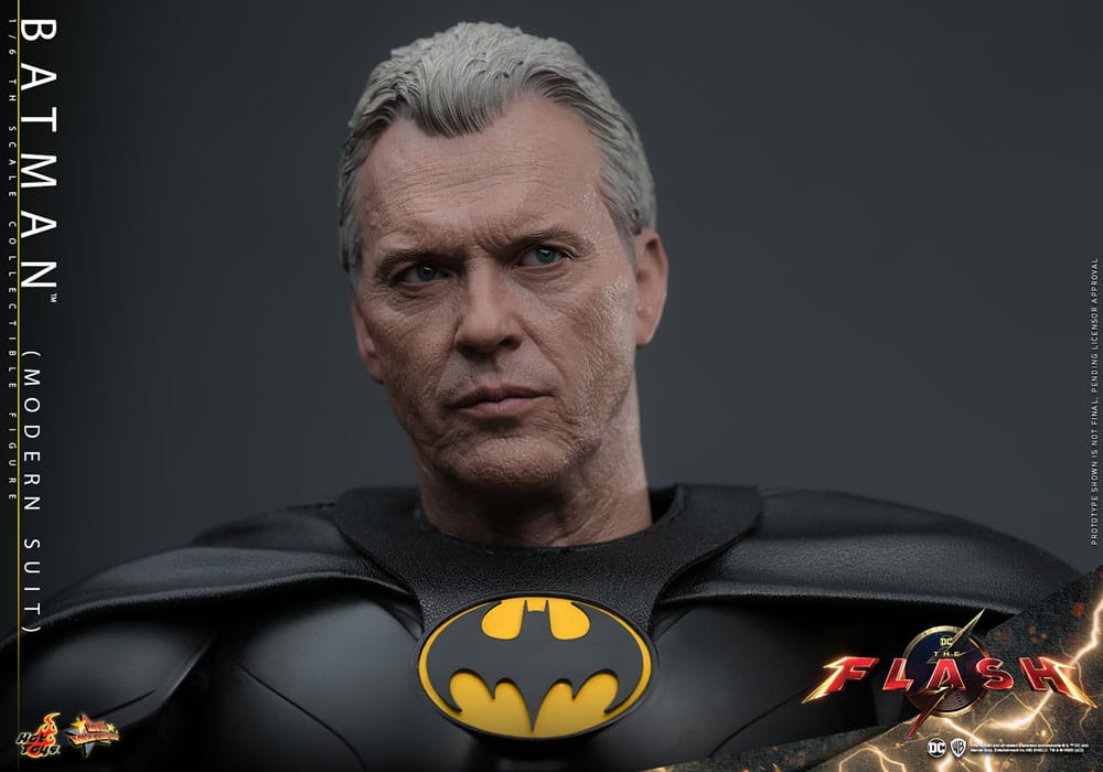 BATMAN (MODERN SUIT) – THE FLASH MOVIE MASTERPIECE 1/6 HOT TOYS 30 CM