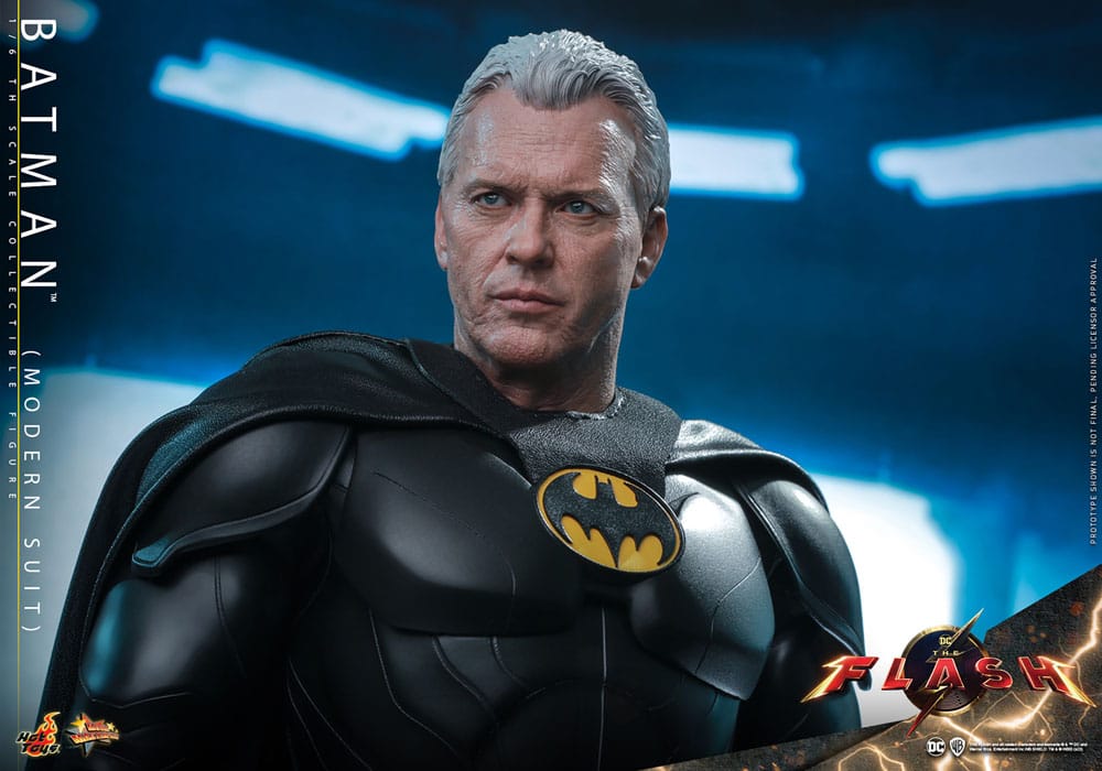 BATMAN (MODERN SUIT) – THE FLASH MOVIE MASTERPIECE 1/6 HOT TOYS 30 CM