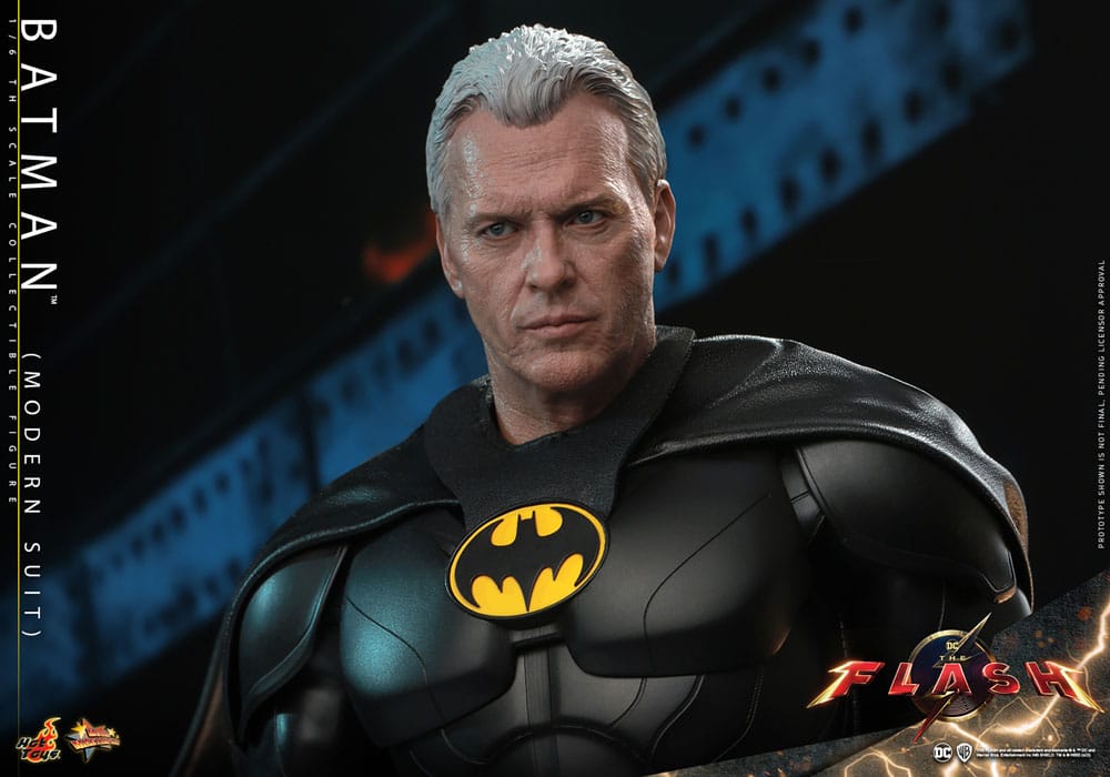 BATMAN (MODERN SUIT) – THE FLASH MOVIE MASTERPIECE 1/6 HOT TOYS 30 CM