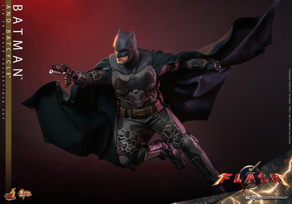 BATMAN - BATCYCLE SET - THE FLASH MOVIE - HOT TOYS - FIGURA 1/6 CON VEHÍCULO 30 CM
