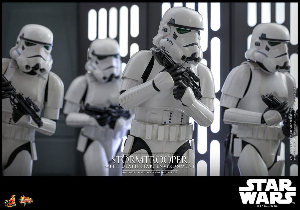 STORMTROOPER WITH DEATH STAR ENVIRONMENT – HOT TOYS