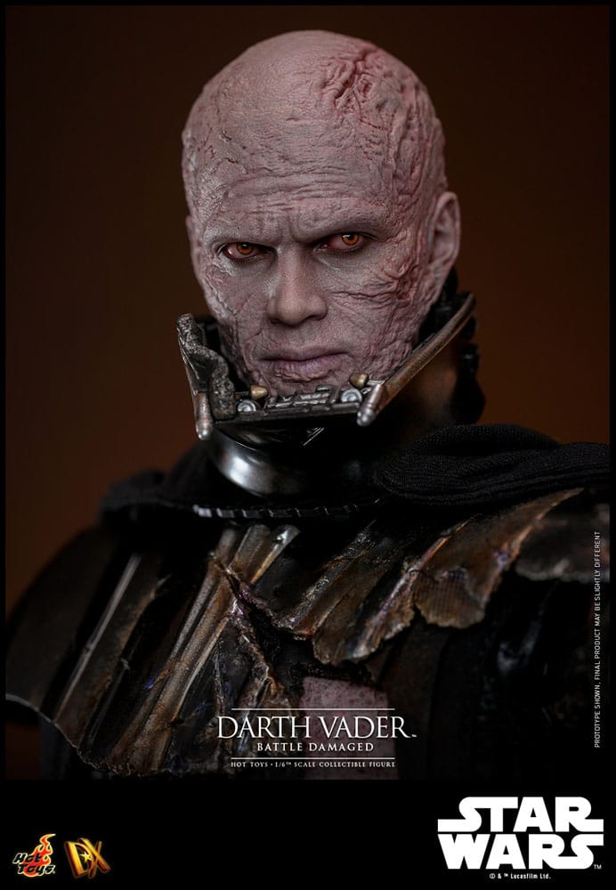 DARTH VADER (BATTLE DAMAGED) HOT TOYS