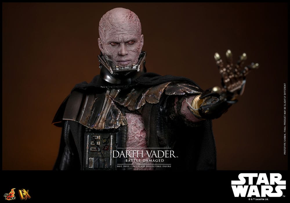 DARTH VADER (BATTLE DAMAGED) HOT TOYS