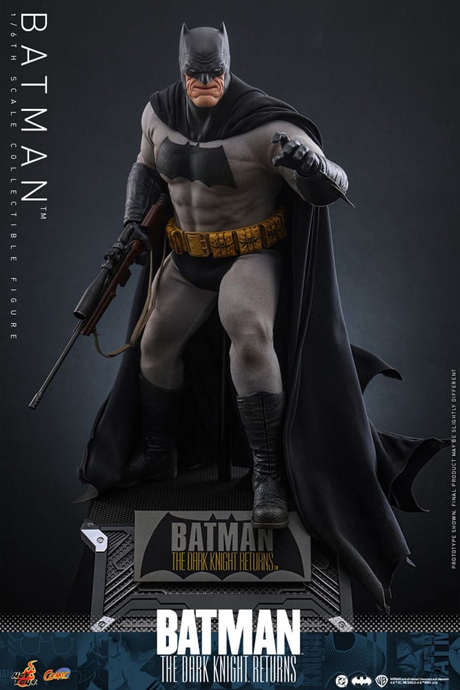 BATMAN - THE DARK KNIGHT RETURNS COMIC HOT TOYS