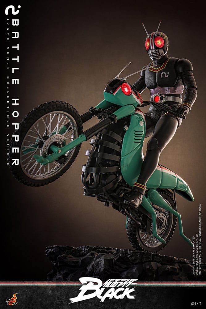 BATTLE HOPPER – VEHÍCULO HOT TOYS 1/6 36 CM (KAMEN RIDER BLACK – CON LUZ LED)