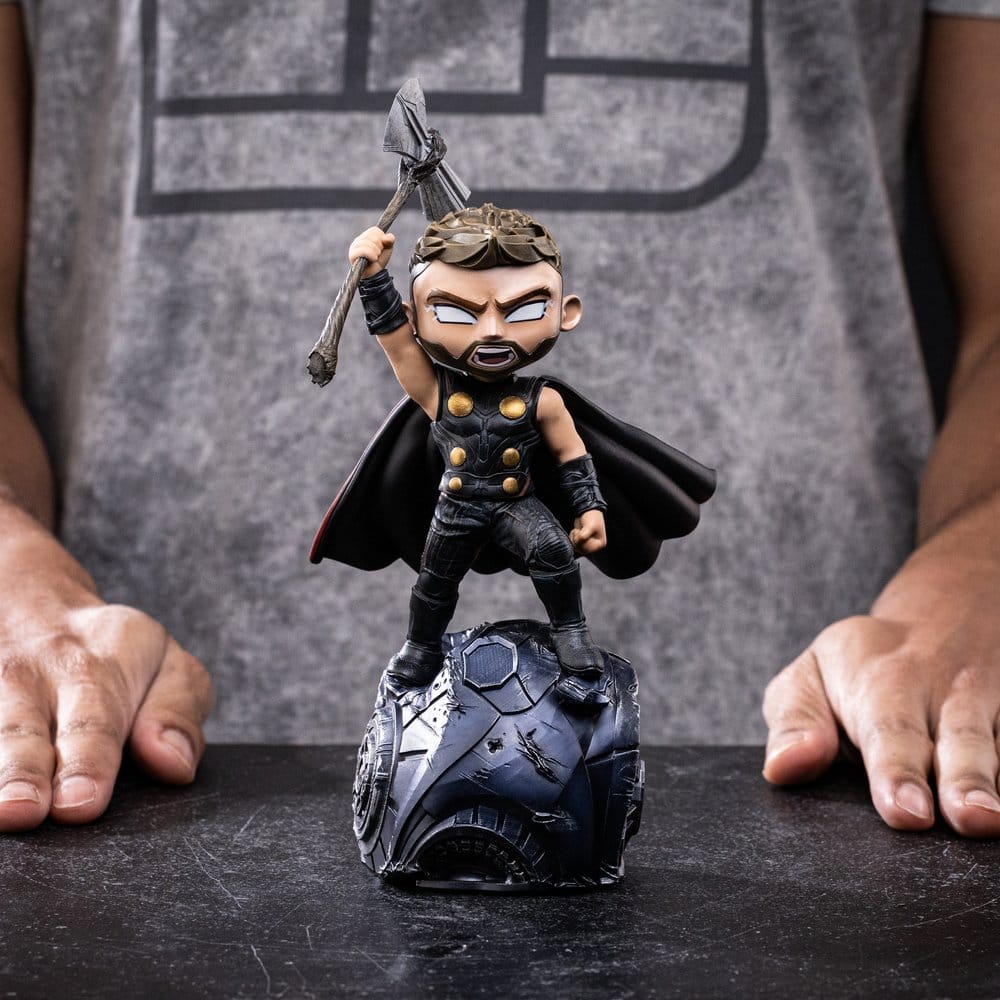 THOR ODINSON AVENGERS DOOMSDAY MINICO 23 CM IRON STUDIOS