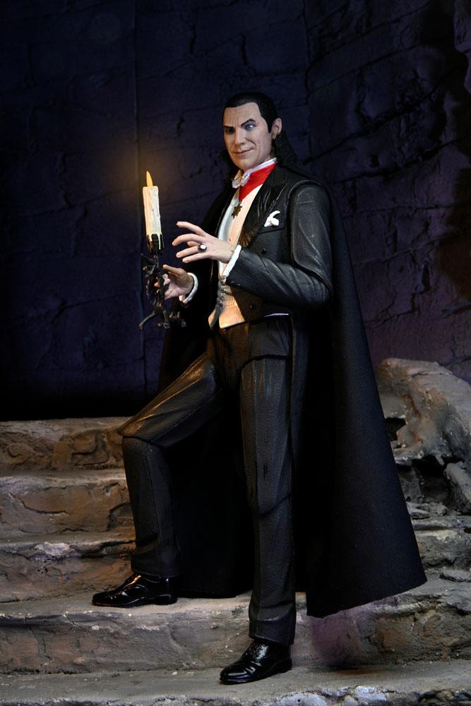 DRACULA (TRANSYLVANIA) – UNIVERSAL MONSTERS ULTIMATE FIGURA 18 CM (NECA – CLASSIC HORROR)