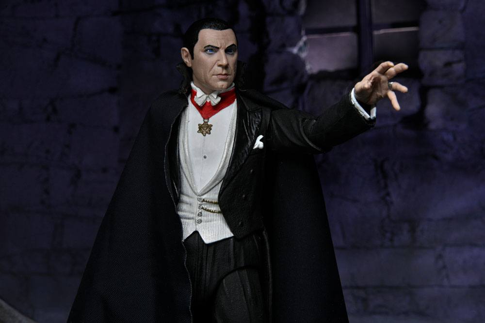 DRACULA (TRANSYLVANIA) – UNIVERSAL MONSTERS ULTIMATE FIGURA 18 CM (NECA – CLASSIC HORROR)