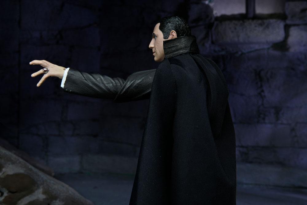 DRACULA (TRANSYLVANIA) – UNIVERSAL MONSTERS ULTIMATE FIGURA 18 CM (NECA – CLASSIC HORROR)