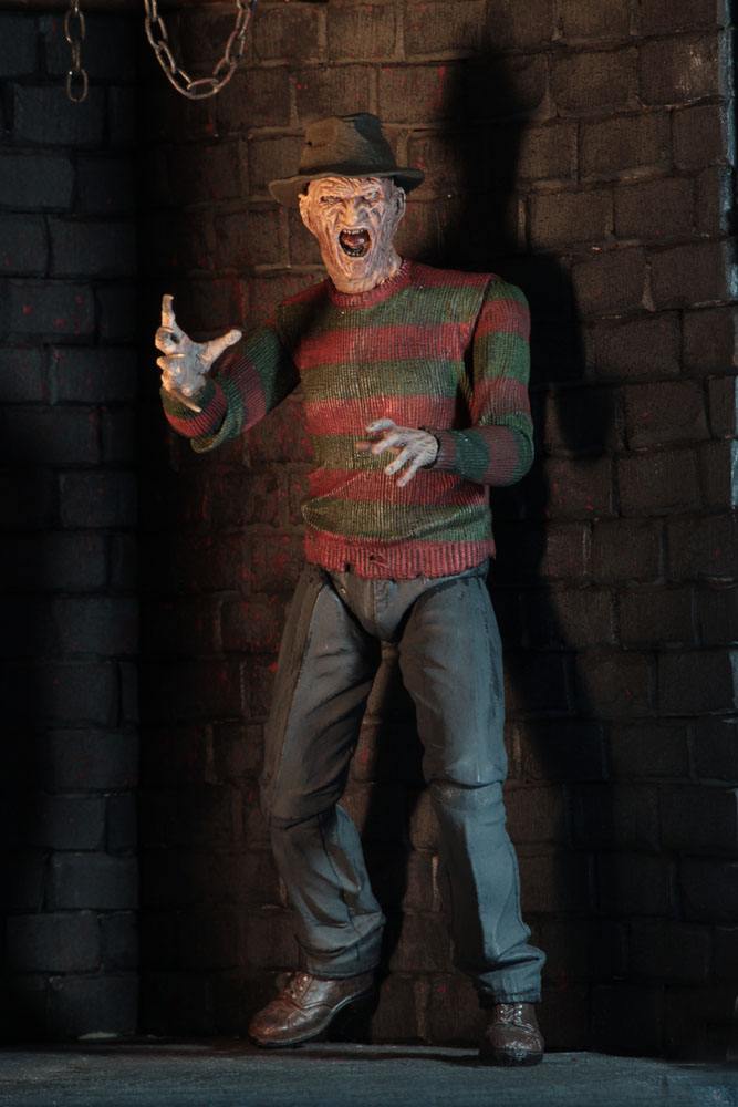 FREDDY KRUEGER – A NIGHTMARE ON ELM STREET 2 ULTIMATE FIGURE (18 CM) – NECA