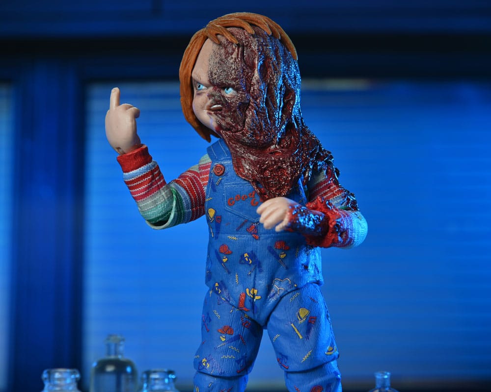 CHUCKY SERIE TV – FIGURA ULTIMATE NECA 18 CM – MUÑECO DIABÓLICO