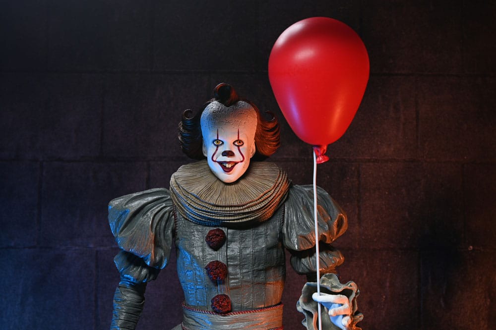 PENNYWISE – FIGURA 1/4 45 CM (NECA – IT: WELCOME TO DERRY)