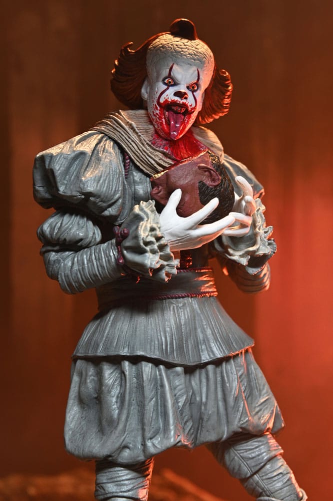 PENNYWISE – FIGURA ULTIMATE 18 CM (NECA – IT: WELCOME TO DERRY)